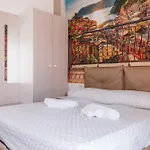 Pandora - - Near The Ruins 3* Pompei