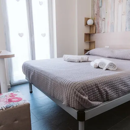 Pandora - - Near The Ruins Pompei