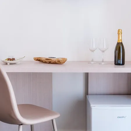 Pandora - - Near The Ruins 4* Pompei