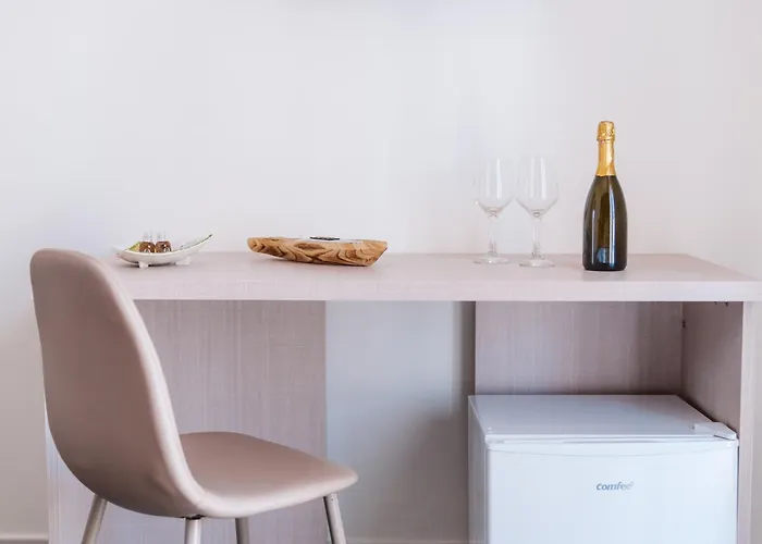 Pandora - - Near The Ruins 4* Pompei