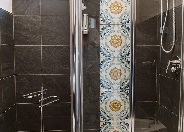 Pandora - - Near The Ruins 4* Pompei